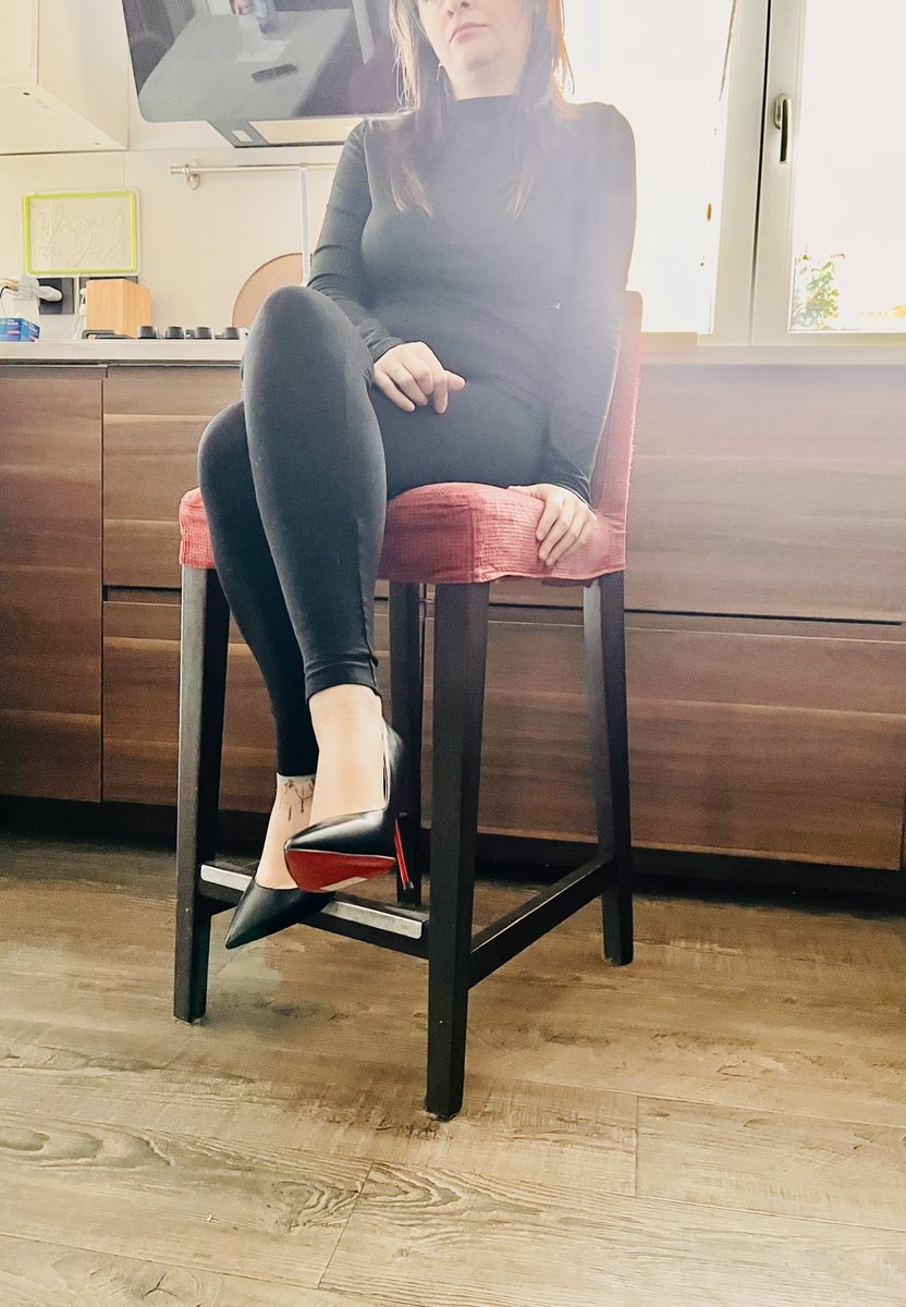 "only" 10cm #highheel that time. Soon on some clip on my stores