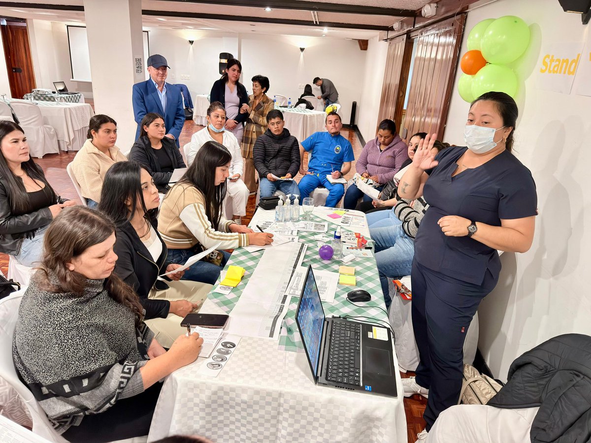Antonioveira's tweet image. Hoy compartí un espacio muy especial con cuidadoras y cuidadores de más de 25 municipios, quienes llegaron a #Pasto con toda la disposición de fortalecer sus conocimientos y su manera de acompañar a nuestros adultos mayores. 

Desde el #PIC Departamental, seguimos llegando a los