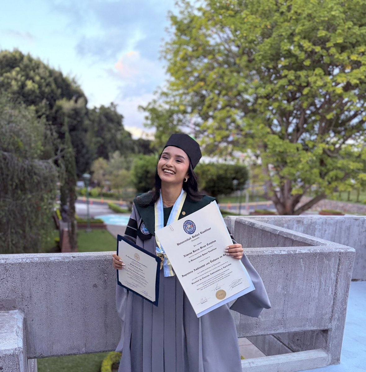 Y doble por mención honorífica a Magna Cum Laude 

Gracias Dios 💖