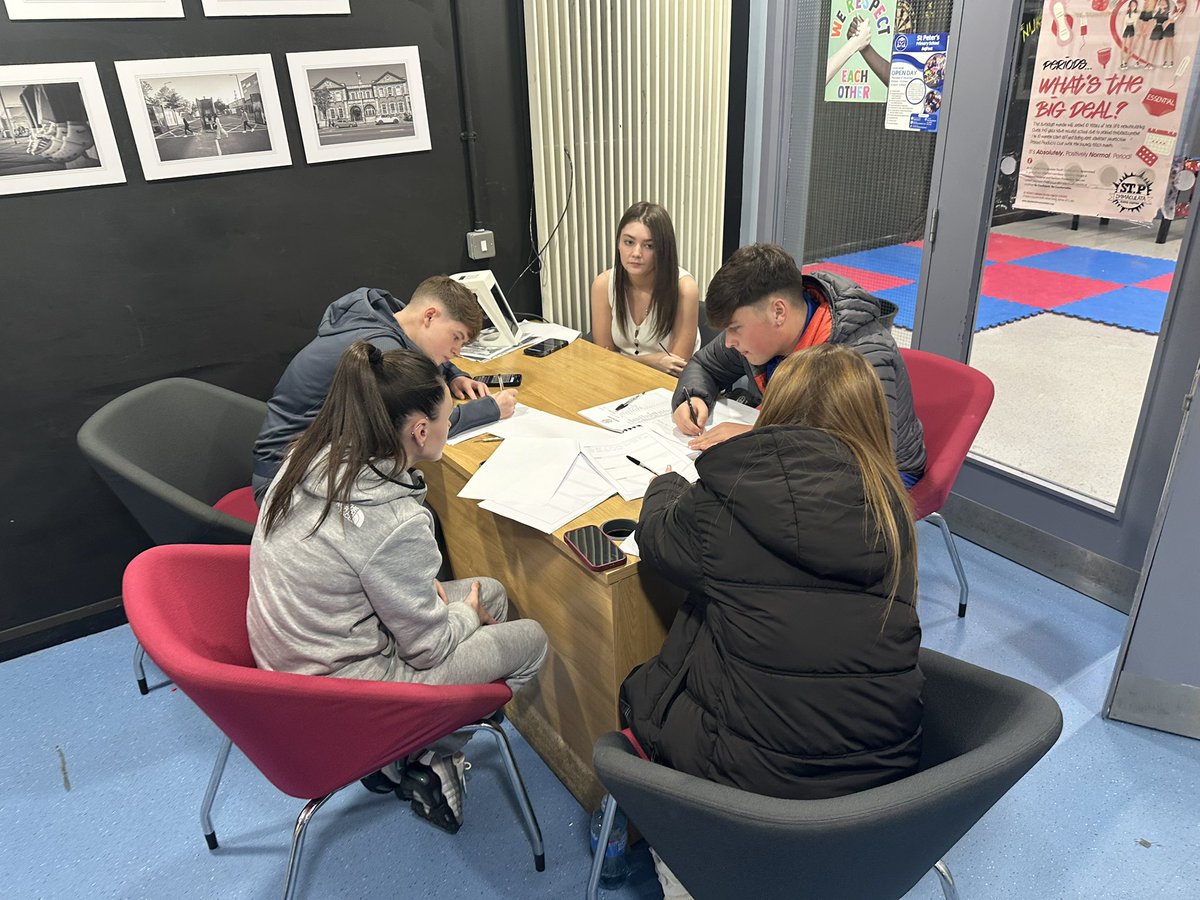 ImmacYc's tweet image. Tonight the CCE group were working on their OCN qualification enhancing their knowledge, building skills and evolving attitudes to Diversity.