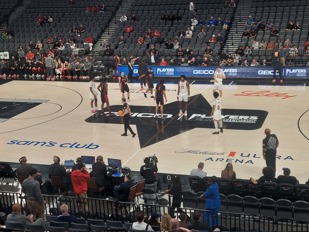 JerryRecco's tweet image. We are on @WFAN660 AM. @RutgersMBB vs UNLV. If you are on FM 101.9 listening to cowboys, switch over. I assure you Dallas will win by 4 TDs