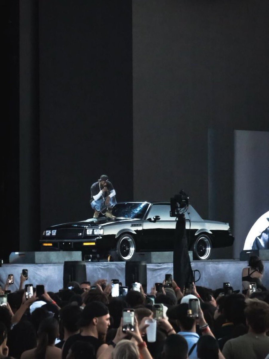 LoveIsback24's tweet image. 361.5 million grossed in only 39 shows 

Fast and efficient! 🔥

#GrandNationalTour