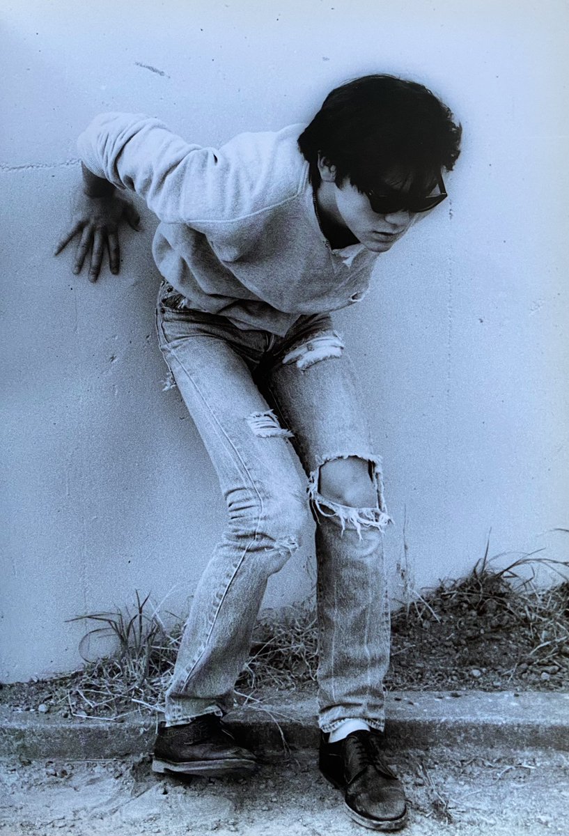 【今日は何の日】　

尾崎豊
『壊れた扉から』発売
（1985年11月28日）
㊗️40周年

路上のルール」
失くした1/2
Forget-me-not
彼
米軍キャンプ
Freeze Moon 
Driving All Night
ドーナツ・ショップ
誰かのクラクション