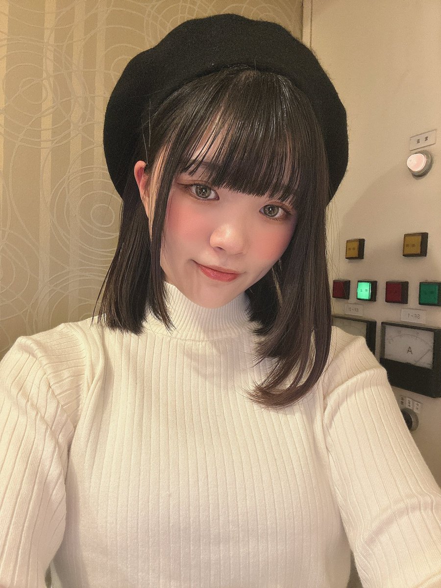 おはようございますーー！！！ 髪がだいぶ伸びてきてしまった😀