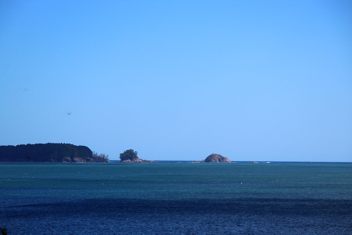 11月28日は「太平洋記念日」🌊
冒険家マゼランが太平洋へ乗り出したことを記念した日だそうです😀
ホテルとは直接関係ありませんが……せっかくなので、撮り貯めていた近場で撮影した“本日の太平洋”をどうぞ。
三陸の海は、いい表情をしています。
＃岩手　＃陸前高田　＃三陸