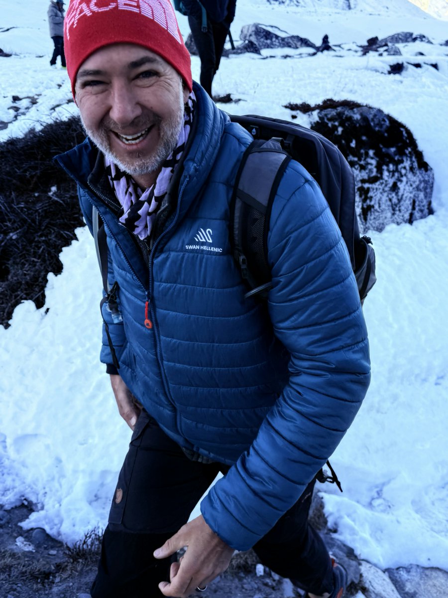 #TBT Chukhung Ri, 17,800 feet.
Higher than Everest Base Camp.

Freezing temps, thin air, unreal views.