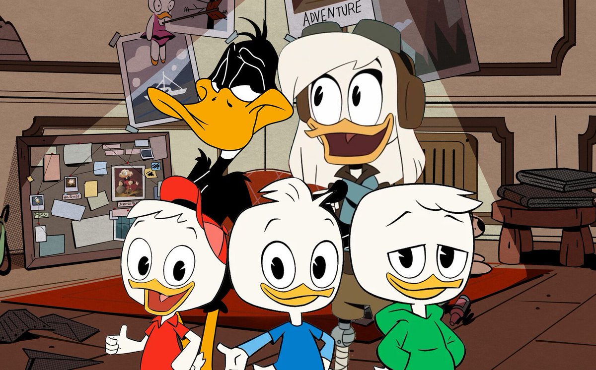 lornithogeek2's tweet image. Mon Headcannon ultime: Daffy est le père des triplet neveu de Donald et la seul raison pour laquelle on ne les a jamais vue réuni c&apos;est parce que Daffy appartient à la Warner