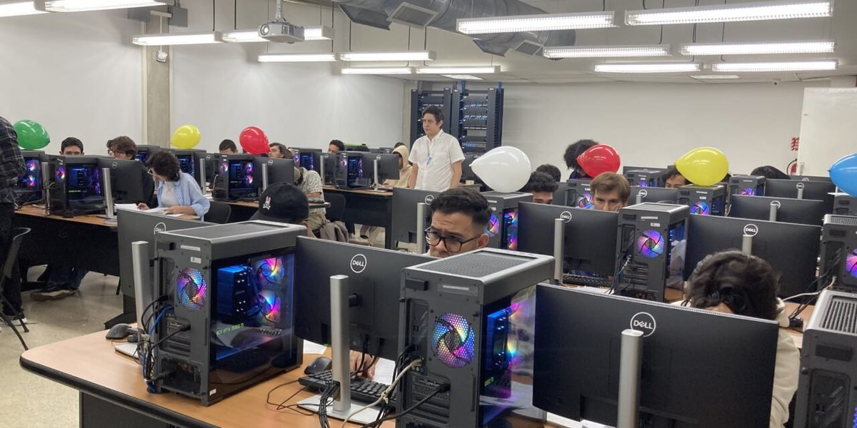 IngenieriaUCAB_'s tweet image. Estudiantes de Informática #UCAB destacaron en Maratón Súper Regional de #Programación

Tres equipos ucabistas pusieron a prueba sus habilidades en resolución de problemas algorítmicos frente a competidores de otras cuatro universidades de Caracas.

Nota➡️goo.su/Nnyaca