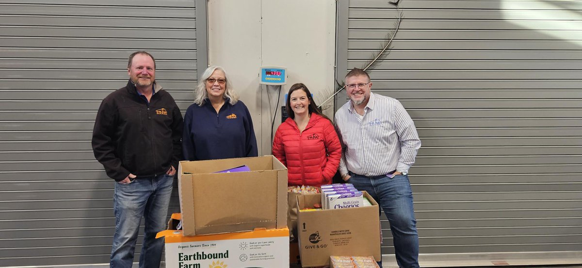 HiLineHomes's tweet image. We are overjoyed to share the results of our first-ever HiLine Homes Company Food Drive! From November 1–21, our amazing HiLine team, alongside our incredible trade partners and customers, helped gather 2,391 non-perishable food items to support families in our local communities.