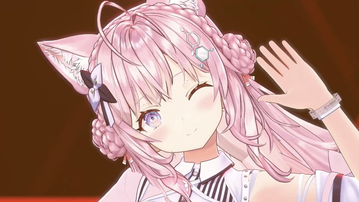 おはようございます☀ 本日はこよちゃんの4周年記念日！ 今夜の逆凸も