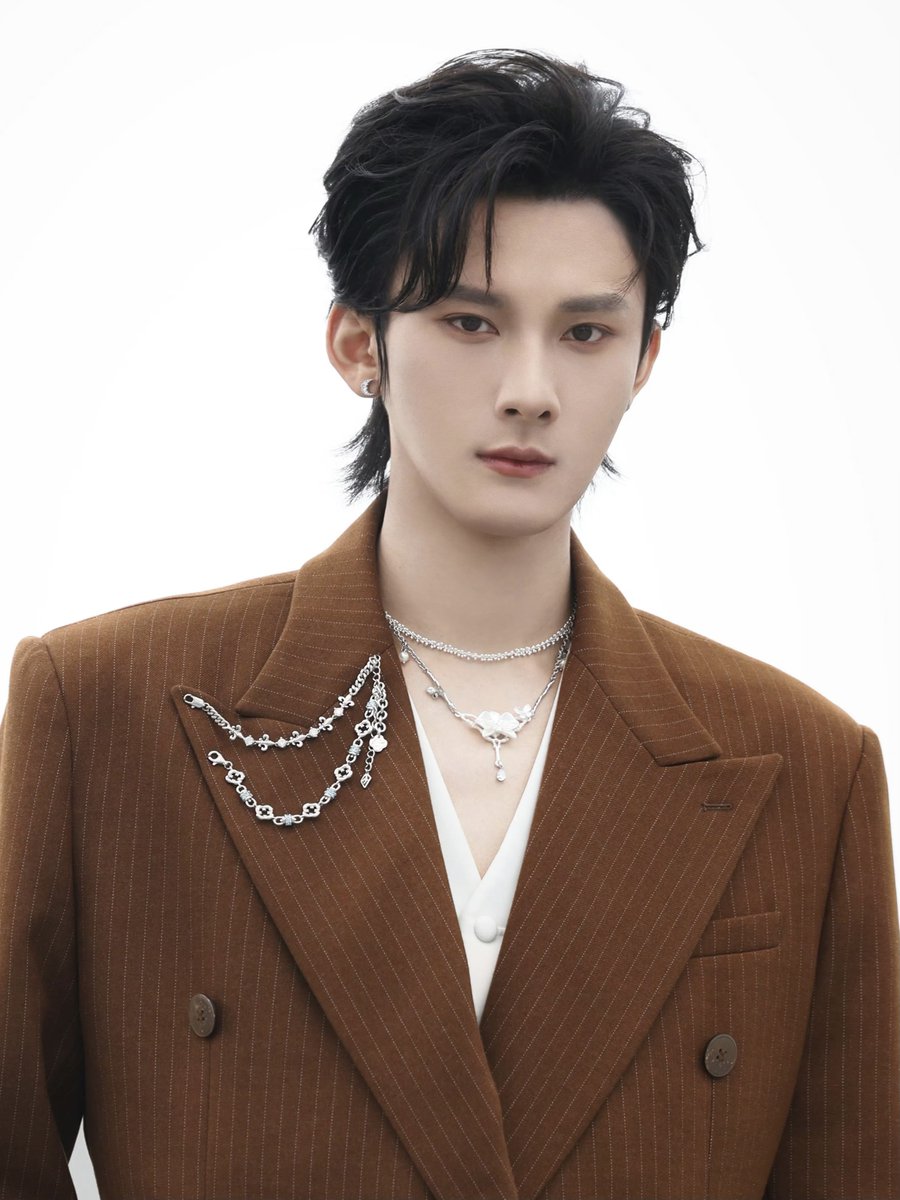 SOASTARTEAM's tweet image. ✨Congratulations to Jiang Heng on being nominated for 2025 The Most Influential Asian Artist

🔗Voting Link: soatop.club/?sid=a4h5aw4a    

📅Voting Deadline: Dec.17, 2025 21:00(BKK)

#JiangHeng #OceanJiang #江衡 #JiangLi 
@jiangliglobal_ @OceanJiangTH @JiangLi_ID @jiangli_my