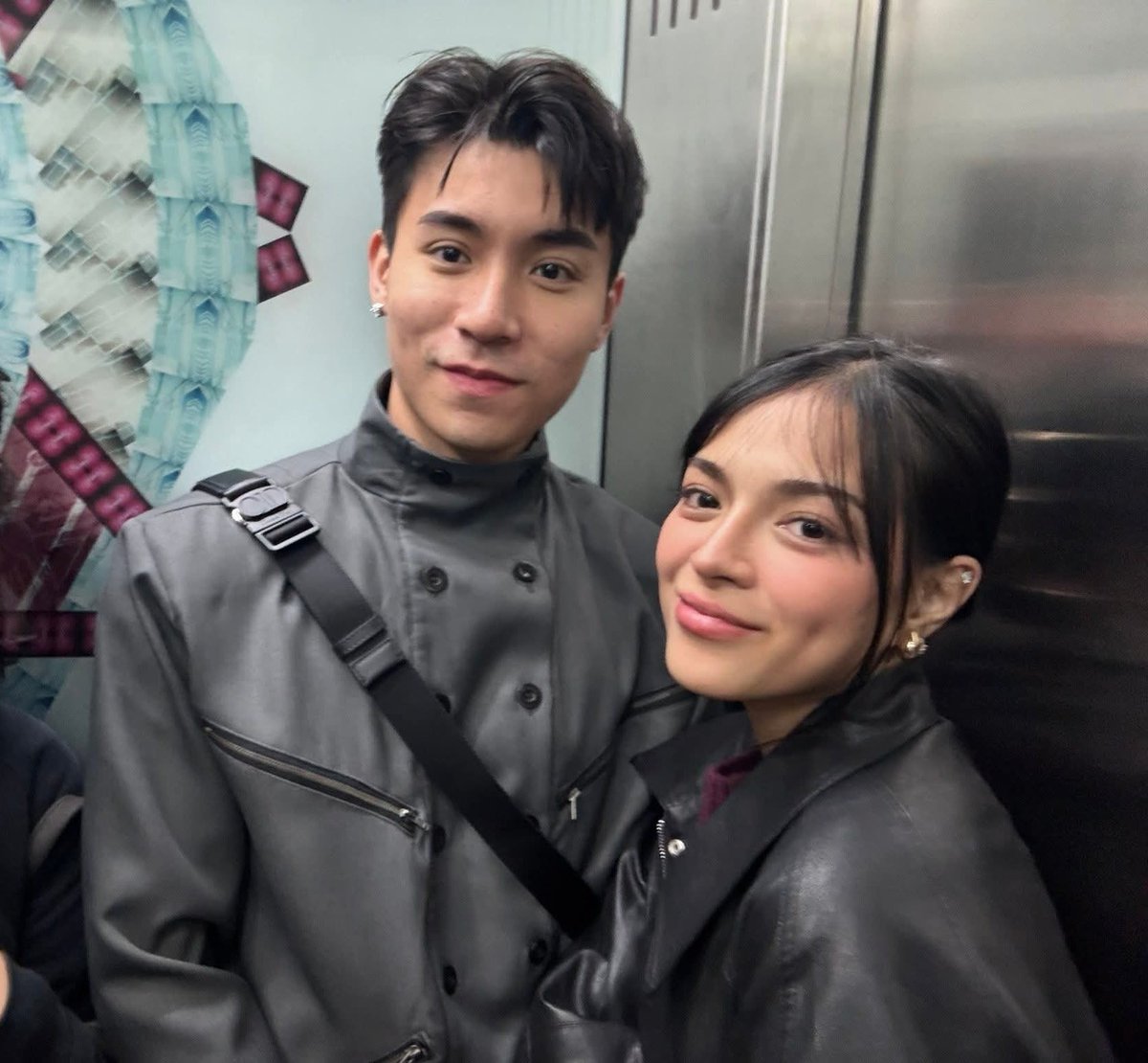 zkrrrrttt's tweet image. TOTOO ANG CHISMIS!????