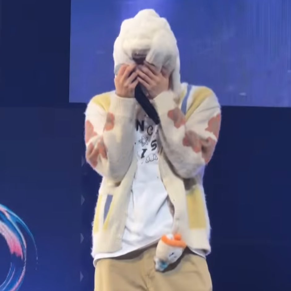 yushiairpods45's tweet image. 유우시 바보 🥹 엉엉시의 날