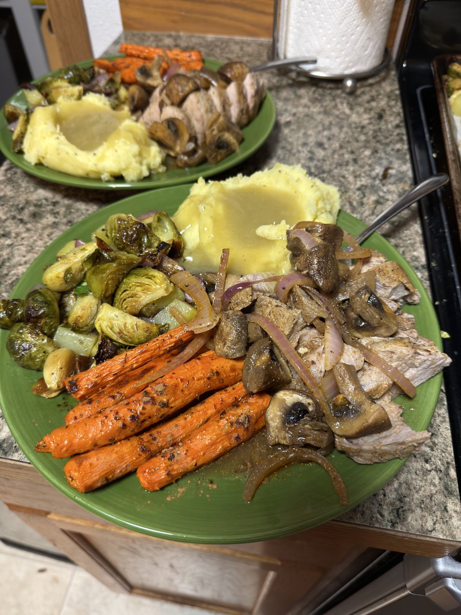 SatelliteNetSec's tweet image. For dinner:
Pork loin baked w/ mushrooms and onions, herb and garlic mashed potatoes, and roasted carrots, brussel sprouts, onions, garlic, and potatoes.