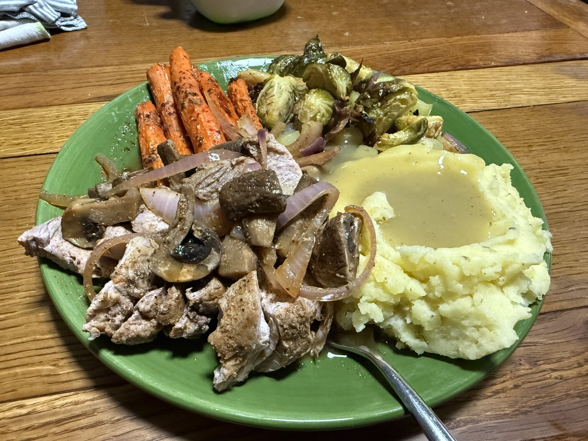 SatelliteNetSec's tweet image. For dinner:
Pork loin baked w/ mushrooms and onions, herb and garlic mashed potatoes, and roasted carrots, brussel sprouts, onions, garlic, and potatoes.