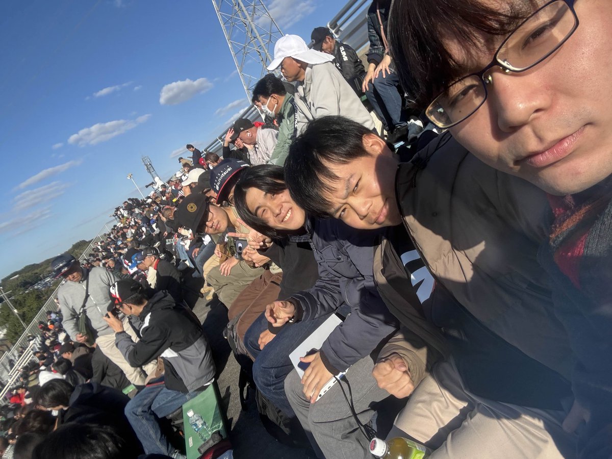 grandelfino_kit's tweet image. 先日、ベストラップ賞としてMUGEN様からスーパーフォーミュラ最終戦のパドックに呼んでいただきました！

迫力満点の見応えのあるレース、とても楽しかったです！

岩佐選手(@ayumuiwasa_cars)改めましてチャンピオンおめでとうございます🍾

#SuperFormula 
#学生フォーミュラ
#京都工芸繊維大学