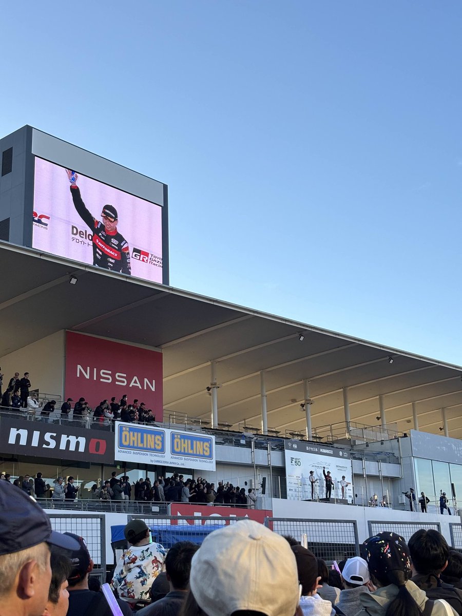 grandelfino_kit's tweet image. 先日、ベストラップ賞としてMUGEN様からスーパーフォーミュラ最終戦のパドックに呼んでいただきました！

迫力満点の見応えのあるレース、とても楽しかったです！

岩佐選手(@ayumuiwasa_cars)改めましてチャンピオンおめでとうございます🍾

#SuperFormula 
#学生フォーミュラ
#京都工芸繊維大学