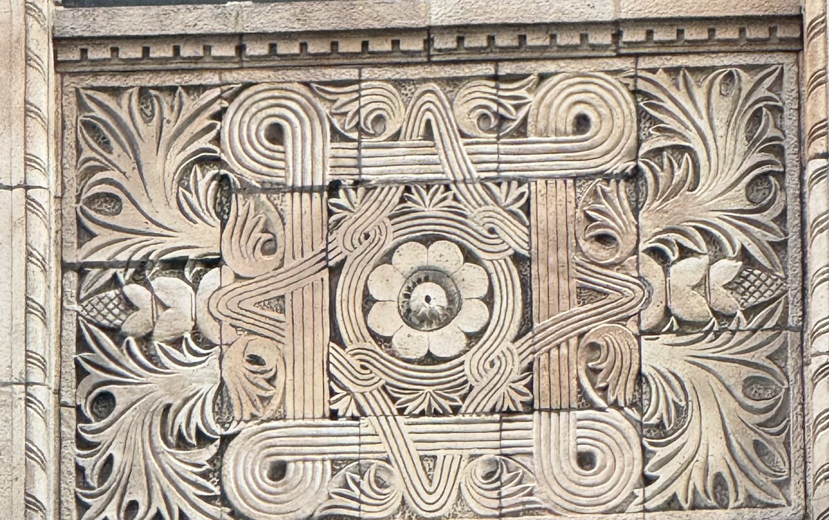 Xyonzhistory's tweet image. New York details - stained glass in Trinity Church. Art deco panel on building. Ceiling tile in New York Library. Man hole cover. 

See the world around you - full of history!