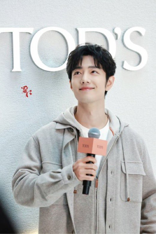 XZhanbaobao's tweet image. เซียวจ้านเค้าเป็นศิลปินตัวอย่างในการแสดงสวมบทบาทเป็นตลค.นั้นๆได้จนไม่เหลือความเป็นตัวเองสักนิดอ่ะ นี่อย่างกับเป็นคนละคนเลย เก่งมากกก ภูมิใจเรื่องนี้สุด🥹👍🏻