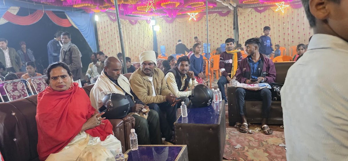 आज रखई बारी निवासी श्री बबलू प्रसाद जी का लड़का का छठीयार में पहुंची और बच्चे को दीर्गायु आशीर्वाद दिया 🙏