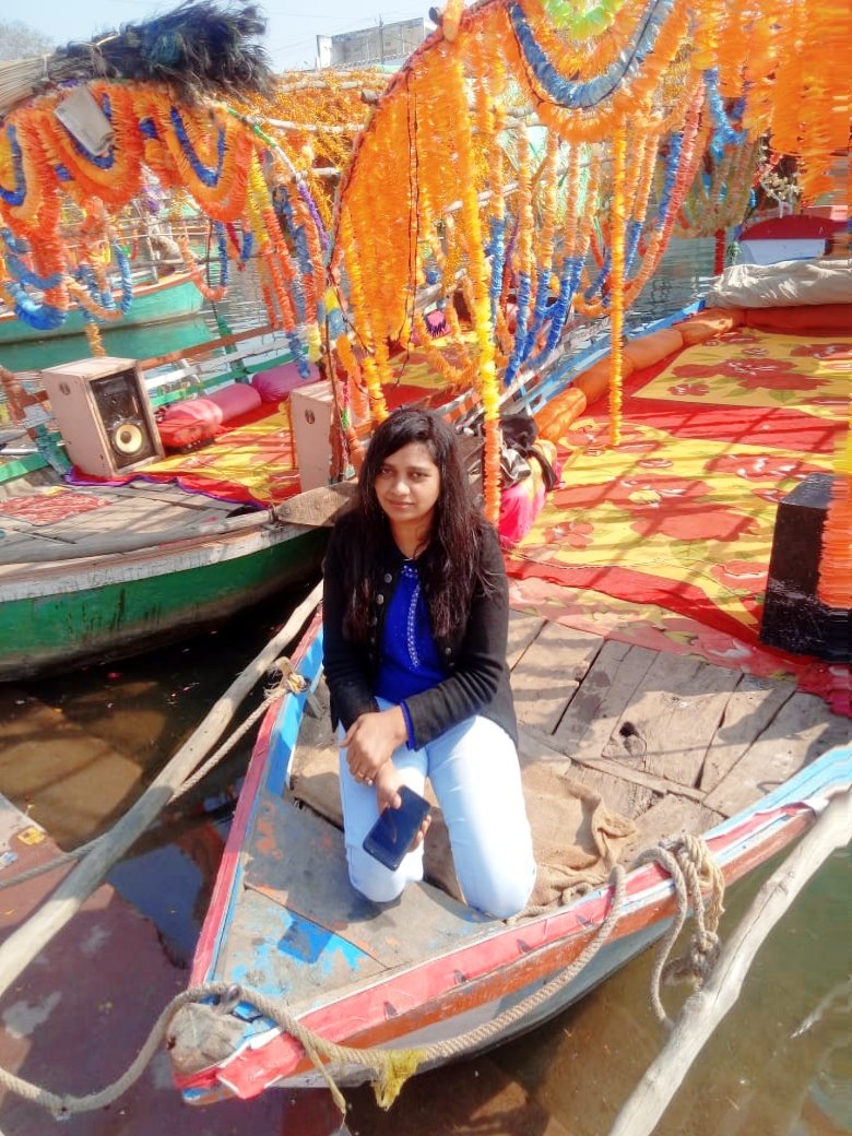 जय जय श्रीराम.🚩 सुप्रभात 
जिनकी पीढ़ियाँ उनके अनुसार शोषित,पढ़ने के अधिकार से वंचित थी आज ओ उठकर व्हाट्सप्प फेसबुक यूनिवर्सिटी से ज्ञान लेकर #ब्राह्मण को टारगेट करके #सनातन मे कमियाँ निकालते हैं अरे जाहिलों पीढियाँ बीत जाएगी तुम जैसों की औकात नही सनातन का स भी समझ पाओ #नीलटा