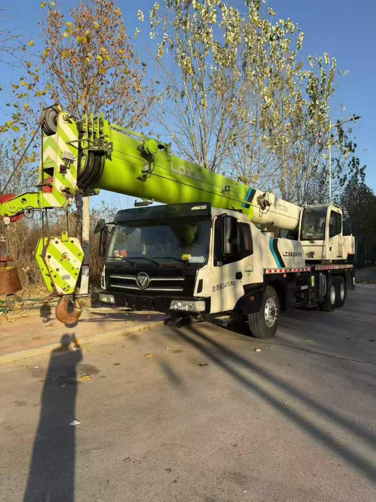 dindang_justin's tweet image. 2021year loxa 25ton truck crane for sale . type FTC25X5 ,43-meter boom, over 10,000 kilometers on the odometer! Over 2,000 hours , good condition , price $44000.
More info:en.dindang168.com/g/102210
#cranemachine #truckcrane #Loxa #25ton #43m #2021