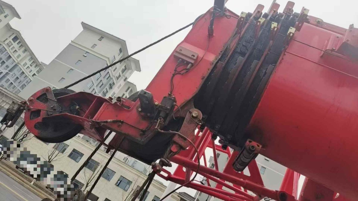 dindang_justin's tweet image. 2020 year Sany 40 ton Truck Crane for Sale: Type STC400T5, 44.5 meters mainboom, 16 meters jib, 10.5 tons counterweight, electric control, price $58000.
More info:en.dindang168.com/g/102209
#cranemachine #truckcrane #Sany #40ton #2020