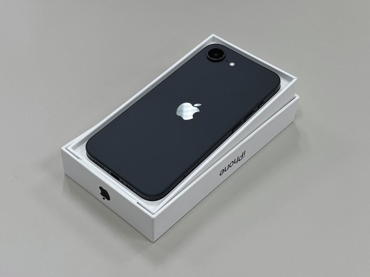 dospara_web's tweet image. フォロー＆リポストキャンペーン🎉

／
今年1年間のご愛顧への感謝を込めて
中古担当より、抽選で1名様に
『iPhone 16e 256GB（リユース品）』をプレゼント🎁
＼

@dospara_web フォロー＆リポストで応募完了！
12/15(月)まで📅

さらに…ページ内のキーワードをつけて、…