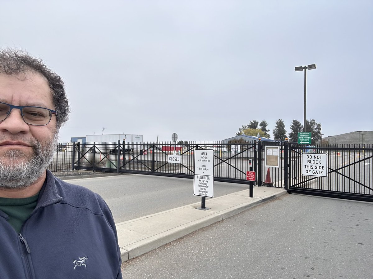 Jonathan Eisen tweet media