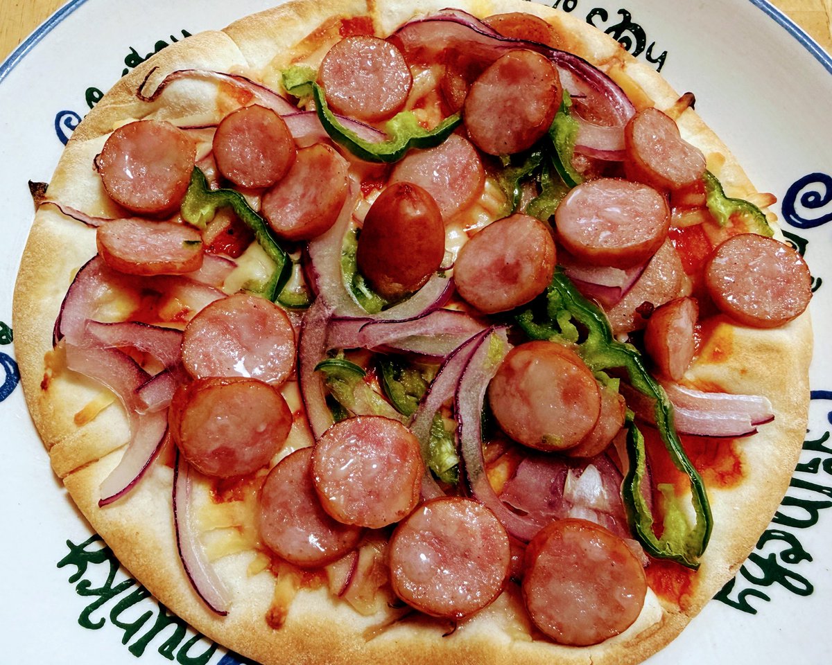 AppleGrimm1's tweet image. 自宅で朝食
#ピザ #ピッツァ #Pizza