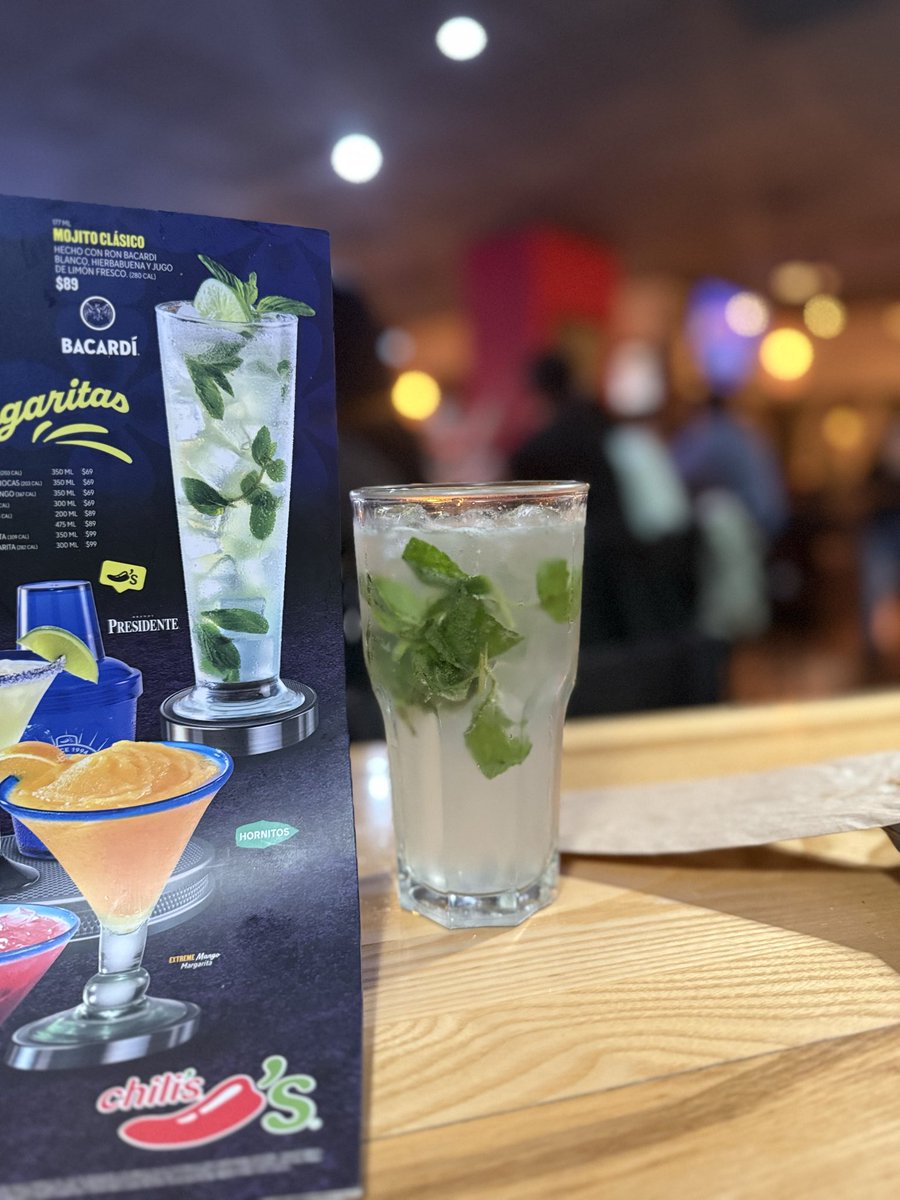 Oscar De León tweet media