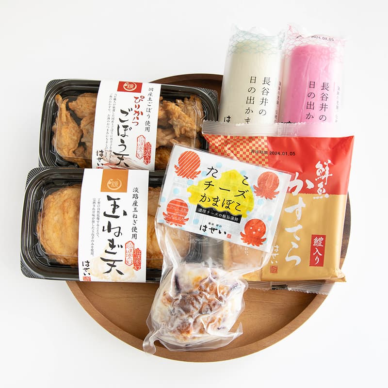 お正月は、はせいの蒲鉾で。かまぼこがあるだけで、食卓がお正月らしく。年越しそばにさっと添えて、ご馳走にも。便利に使えるさつま揚げと蒲鉾のご自宅用セット。お正月の食卓にぜひどうぞ。〆切12/11(木)AM
hasei-shop.net/view/category/…
#はせい #長谷井商店 #おせち料理 #かまぼこ #さつま揚げ #岡山