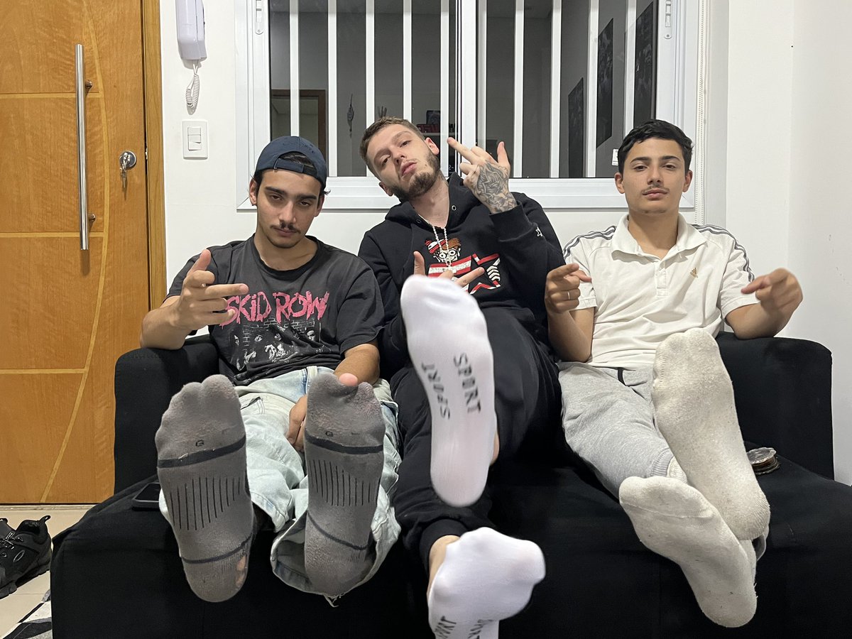 🇧🇷: Vamos pequeno sub, venha fazer o seu trabalho.

🇺🇸: Come on little sub, come do your job.

<a href="/FindomEnzo/">Alpha Enzo</a> <a href="/omasterwill/">MASTER WIll</a>