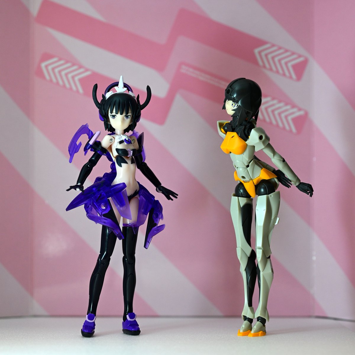 💜 Zielbellen Fencer-Amethyst Type is finally here!
Her armor gleams softly, confident and graceful… a warrior with quiet beauty.
Principal-chan watches with sparkling curiosity - a new flower blooming before her eyes. ✨🌸
#武装神姫 #コナミ #メガロマリア #コトブキヤ #ガルプラ