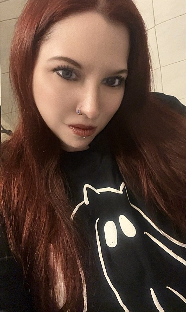 MelsOJ222's tweet image. Pre game warmup lol!!..「私の」RYUのギアを私の家族の感謝祭パーティーに着て行った!!..💚🥰🦃👻🐈‍⬛