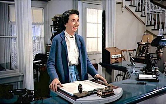 too much discussion of “her bf was the real villain in Devil Wears Prada” and not enough Emma Allen was the villain in White Christmas