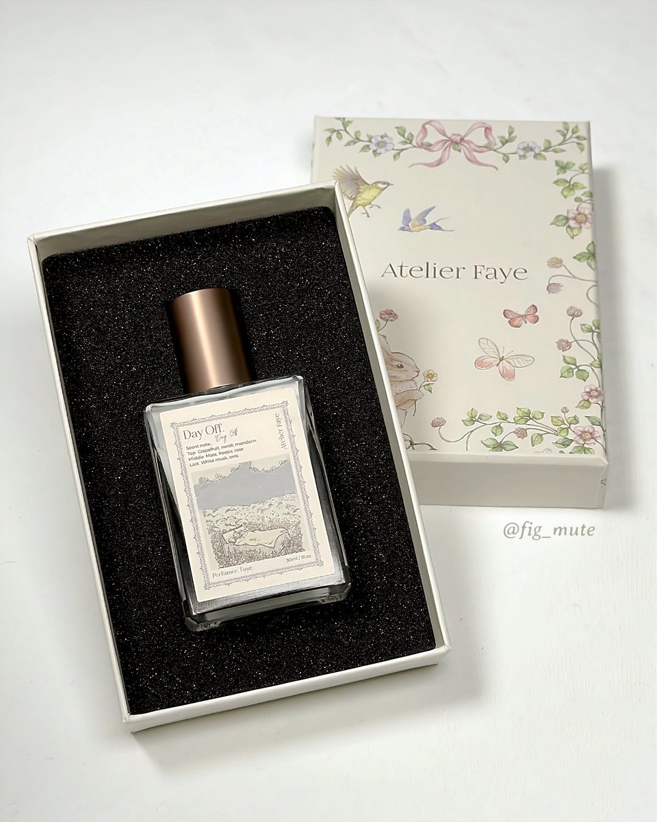 fig_mute's tweet image. #광고 #RT이벤트
ෆ 아뜰리에페이 데이오프 향수

동화같이 포근한 파우더리 비누향 향수☁
화이트 머스크가 뒤쪽에 있어서 마냥 어린 느낌보단 어른의 포근한 니트같은 느낌이에요☺ 워터베이스라서 뿌린 곳의 피부가 건조해지는 대신 촉촉해요!

#RT 해주신 3분께 데이오프 본품 선물드려요🎁