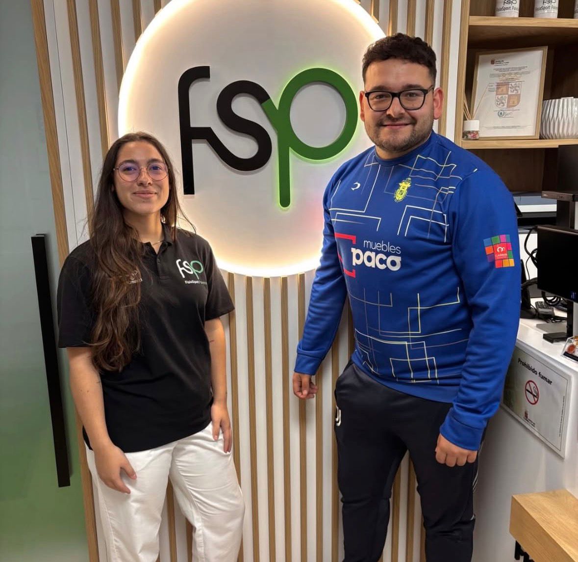 cdc_carrion's tweet photo. 📣 ATENCIÓN, NUEVO ACUERDO

En el Carrión seguimos trabajando para ofrecer las mejores condiciones a nuestros jugadores y afrontar cada partido al máximo nivel.
Por ello, hemos firmado un acuerdo de colaboración con FisioSport Palencia https://t.co/H3lwkKa1xp