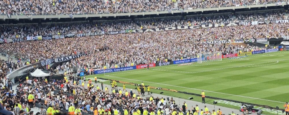 VitorJardimm's tweet image. Quintou com um fato 📝

Só existem 2 torcidas no Brasil capazes de fazer igual nós fizemos. Colocar mais de 21 mil pessoas em outro país em uma final de SULAMERICANA depois de um ano tão trágico sendo vice duas vezes de forma dolorosa

corinthians e flamengo. / Galo, flamengo e…