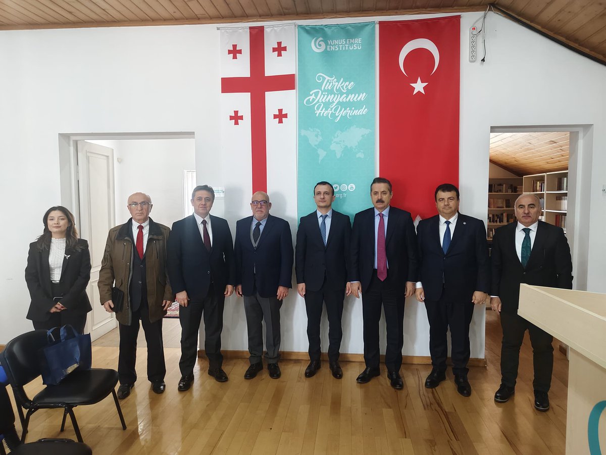 farukcelikcomtr's tweet image. Türkiye Gürcistan milletvekilleri dostluk grubu olarak 
￼ Gürcistan ziyaretimizin üçüncü gününde;
Türk işbirliği kalkınma ajansı (TIKA) 
￼ Tiflis Yunus Emre enstitüsü ve Gürcistan Türk işadamları Derneği’ni ziyaret ettik.
Akşam yemeğinde Gürcistandaki iş insanlarımızın…