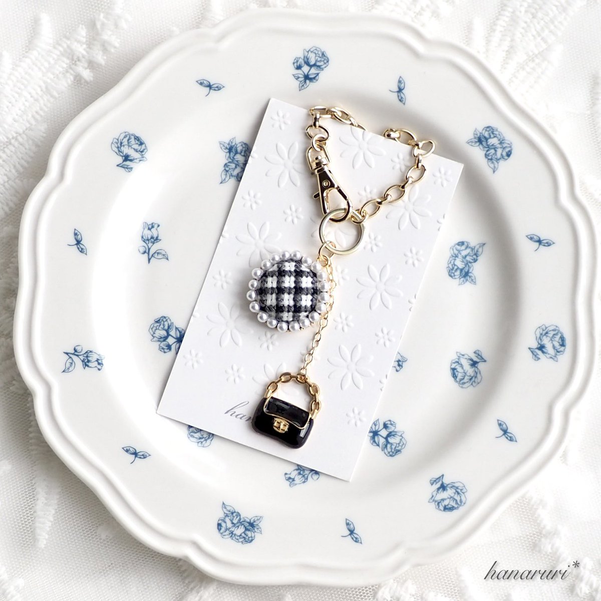 おはようございます☀

本日(11/28)20:00〜販売を開始します！
よろしければご覧下さい🎁

今日も良い1日になりますように💫

minne.com/@kururi018

#minneのブラックフライデー