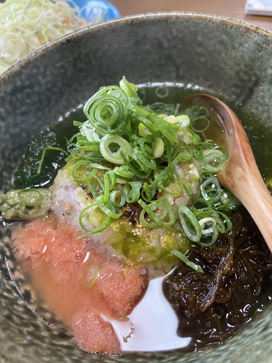 40,000投稿突破🙌🙌🙌

今朝の🍙

おにぎりの出汁茶漬け
冷凍しておいた十穀米にぎりと明太子

今日はD居るの確認してから作りました➰😝

#OnigiriAction