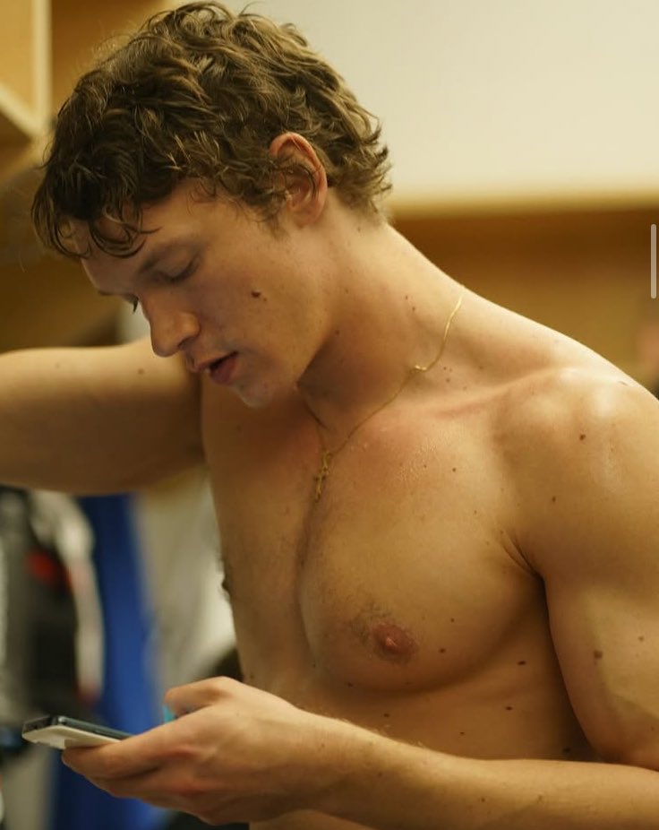 ik this is a small detail but it means SO MUCH TO ME that ilya uses an old iphone model in episode two 😭 like i can’t explain how happy that makes my little prop artist heart. it’s such a simple thing but you would be surprised how many shows do not give a fuck about details