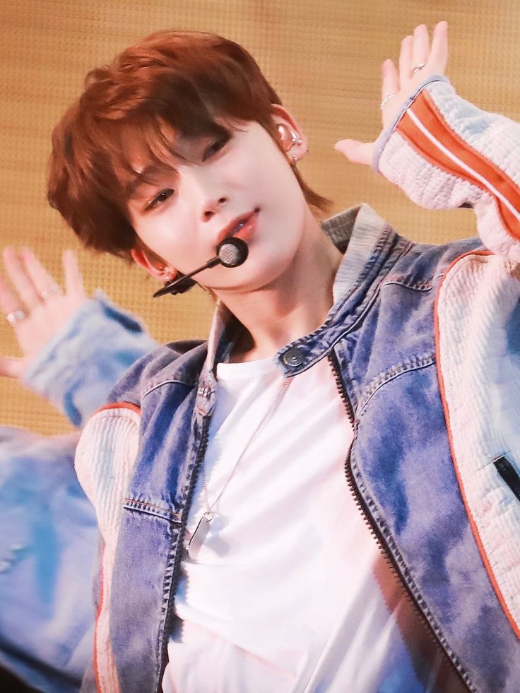 김선우, 넌 나의
힘
꿈
빛
꽃
달
별
삶
행복
행운
웃음
미소
마약
기쁨
기적
축복
최고
사랑
애정
하트
진심
전부
운명
인생
세상
일상
매일
영원
청춘
안녕
믿음
바람
소원
소망
희망
동경
마음
안정
천사
요정
이유
용기
영웅
아기
계절
봄날
산소
나무
태양
비타민
아드레날린
자양강장제
삶의 이유