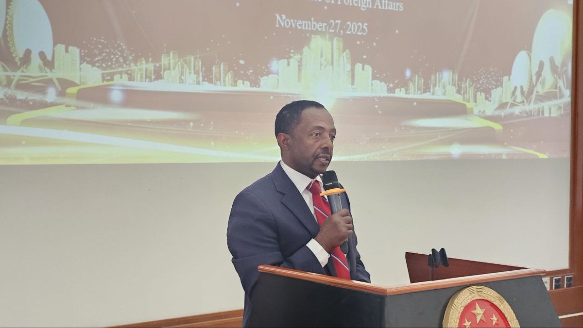 fanatelevision's tweet image. 🇪🇹🇨🇳: Language training bridges #Ethiopia-#China cultural and strategic cooperation for mutual benefit
@ChinaEmbAddis
fanamc.com/english/langua…