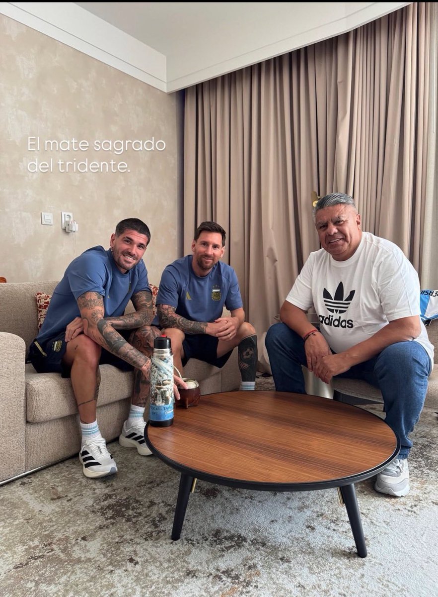 sietepepas's tweet image. Cómplices de cuarta. El Diego no se hubiera borrado así. Jamás, eh. Que la selección se vaya bien a la concha de su madre