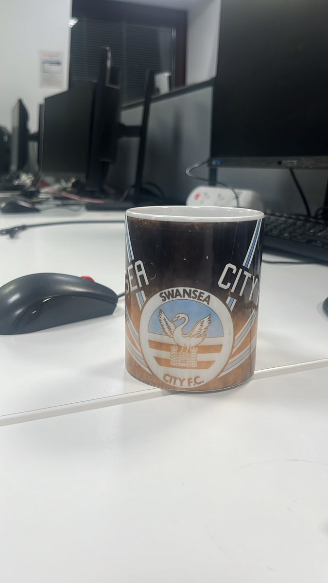 Night shift with my pal 😁🦢🦢🦢