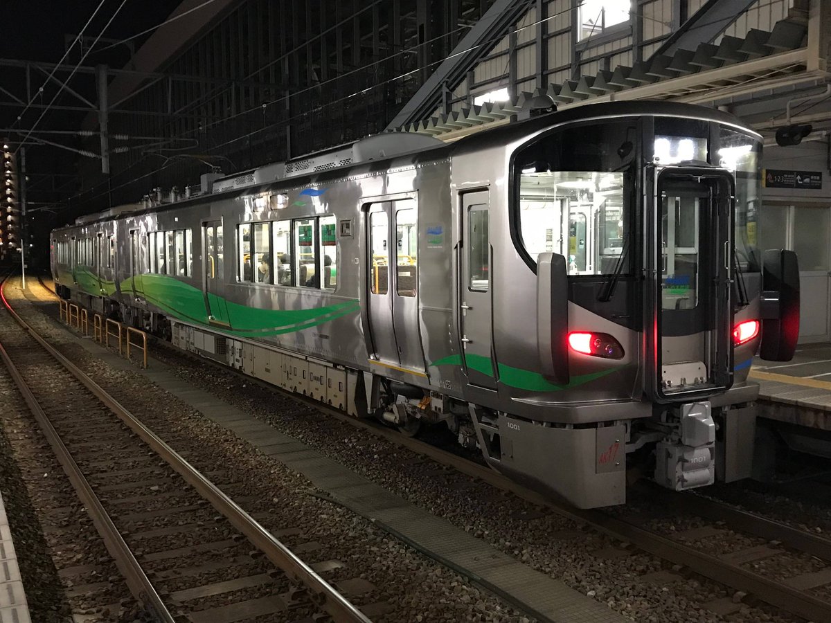 あいの風とやま鉄道 559M 521系 AK17 今では懐かしい富山駅地上ホーム