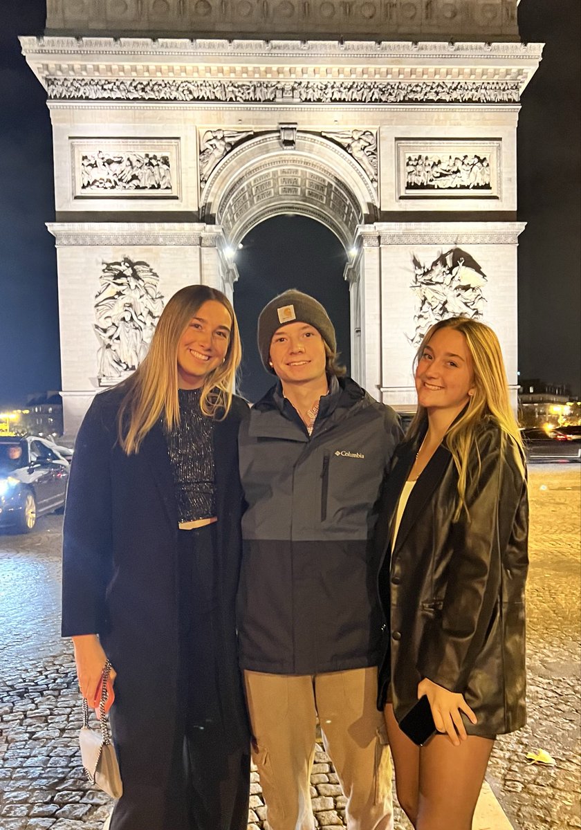 #ThrowbackThursday #Thanksgiving in  #Paris circa 2022!