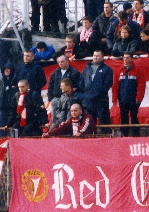 gra_gitara's tweet image. Tu, będzie busik RTS-u, nie?

2002.03.16 Górnik Zabrze - Widzew Łódź
